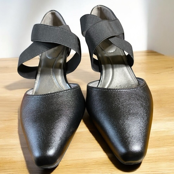 LifeStride-Size 6.5 “Kiara” black, cross cross comfort system heels. Like new! - Picture 9 of 13